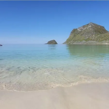 Your Place To In Lofoten At Our Family House! ホームステイ *