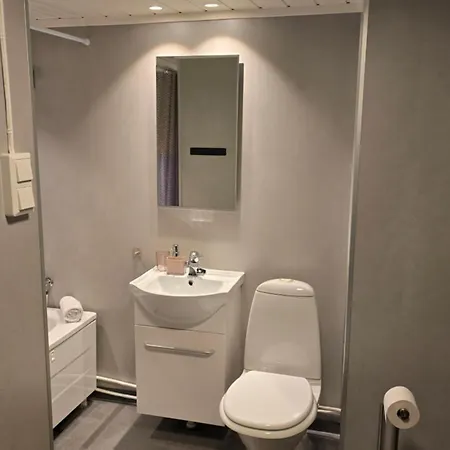 Quarto em Acomodações Particulares Your Place To In Lofoten At Our Family House! *