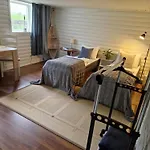 Your Place To In Lofoten At Our Family House! Séjour chez l'habitant