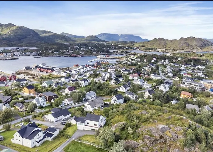 Your Place To In Lofoten At Our Family House! Alloggio in famiglia *